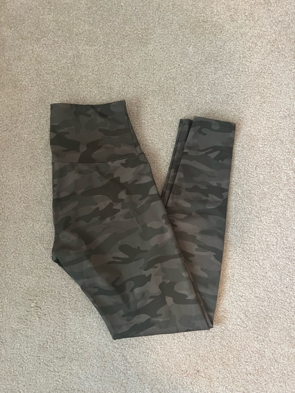 Onzie Women’s Green Camo High-Waist Leggings
